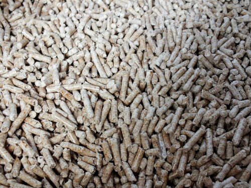 Wood Pellets contain less moisture than wood chips so burn cleaner.
